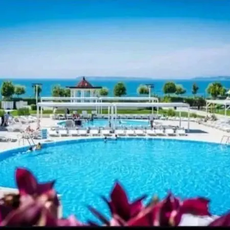Aparthotel Premier 4