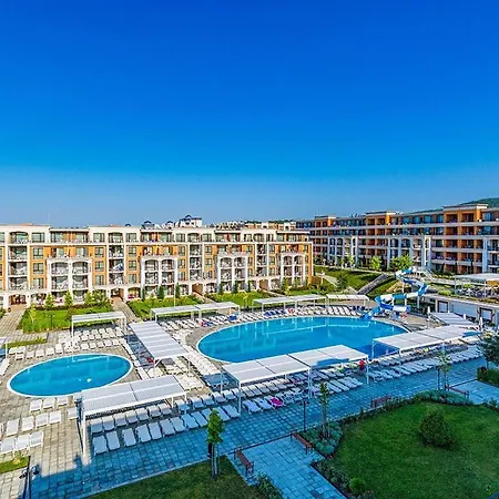 Premier 4 Aparthotel *