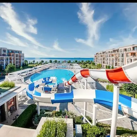 Premier 4 Apartmanhotel
